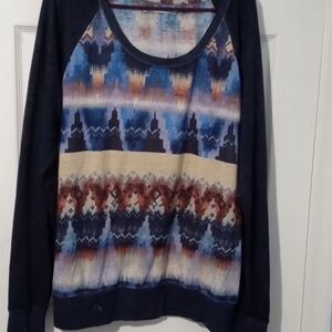 Maurices size Large Pullover
